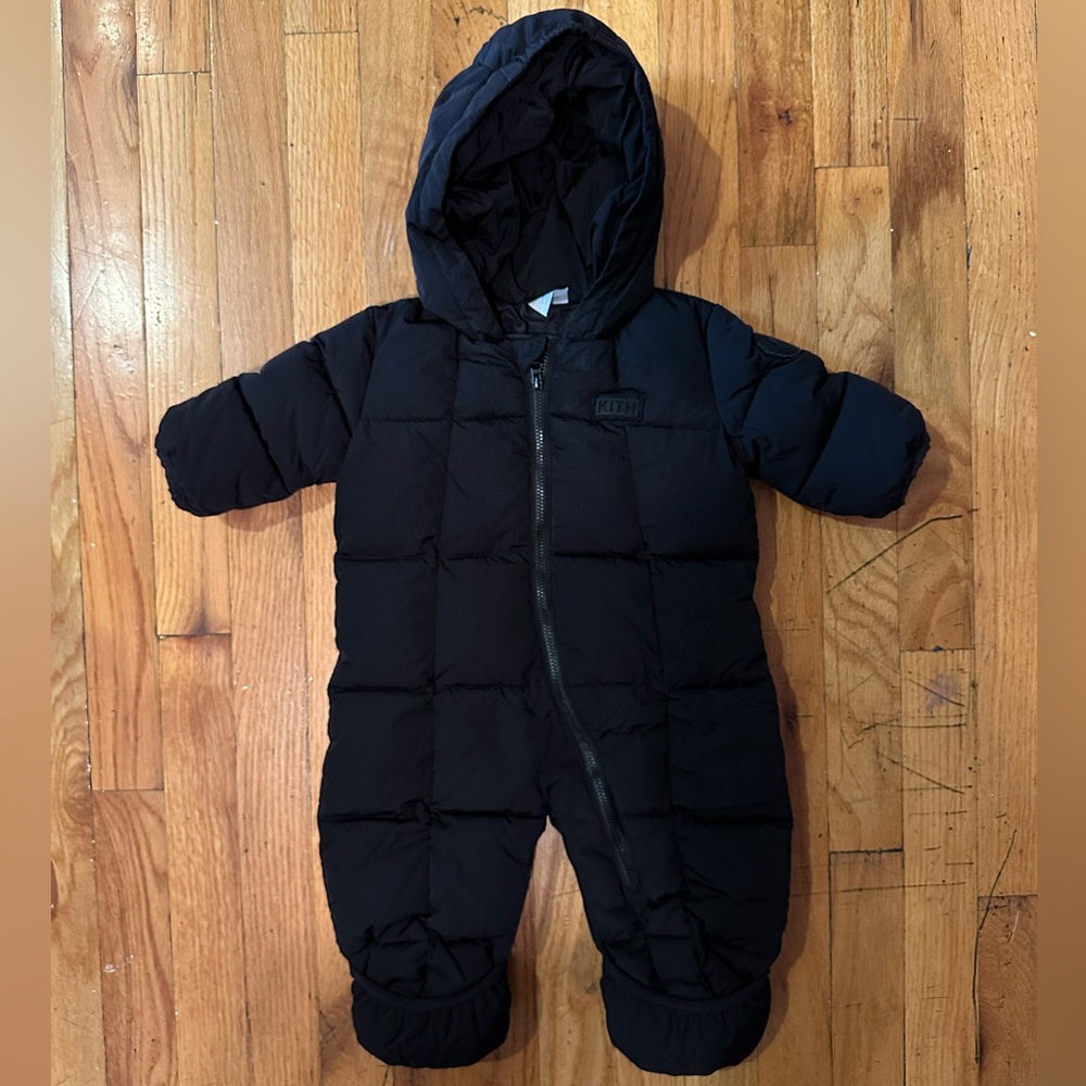 Infant kith snowsuit size 0-3